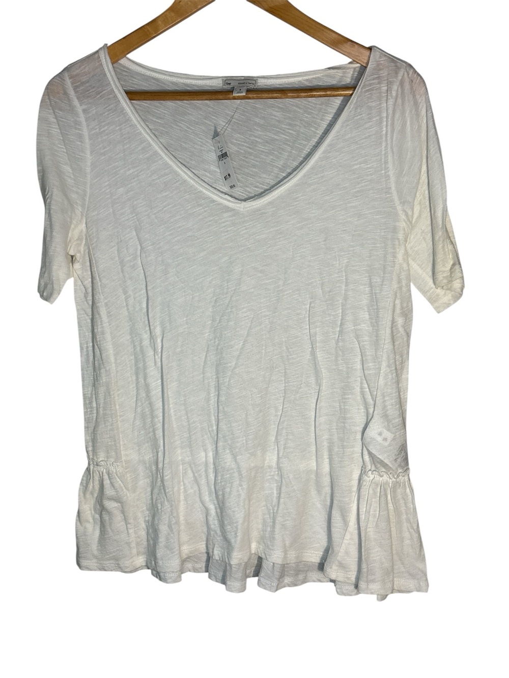 NWT Gap White peplum tee V Neck Size small Cotton basic Staple